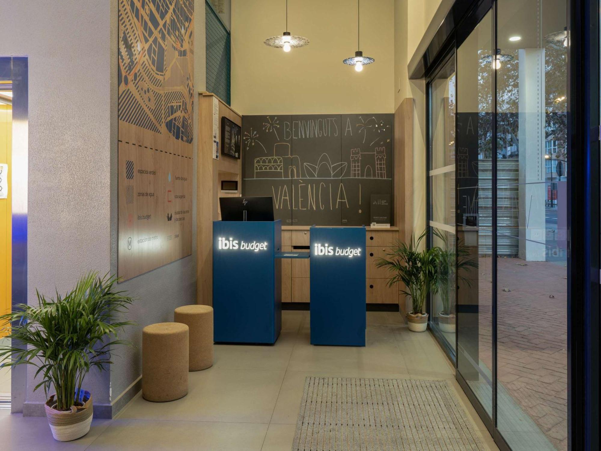 Ibis Budget Valencia Centro Puerto Exterior foto